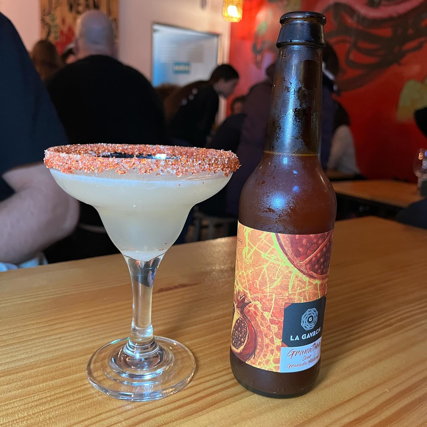 Copa y cerveza en Bella Kurva